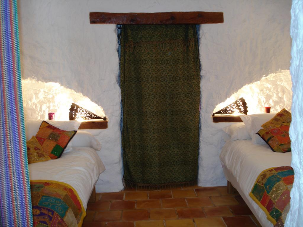 Villa Cueva De La Alegria Huéscar Zimmer foto